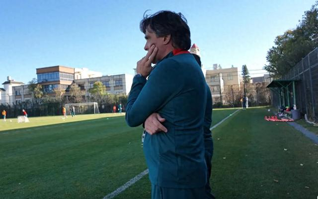 2025世界俱乐部杯-河南队高原大练兵，引援上按下加速键|昆明|郑州|塞尔吉奥·拉莫斯|足协|中超_新浪体育_新浪新闻